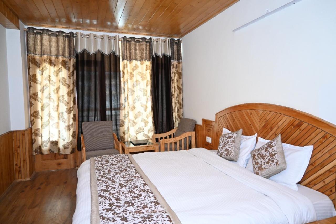 Hotel Nirmal Chhaya Manali  Exterior photo