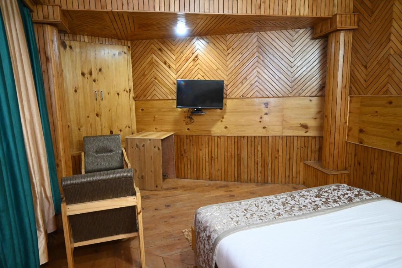 Hotel Nirmal Chhaya Manali  Exterior photo